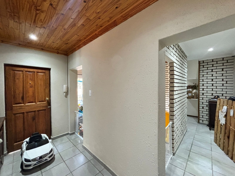 3 Bedroom Property for Sale in Flimieda North West